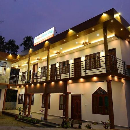 Annus Homestay Ramakkalmedu Exteriör bild