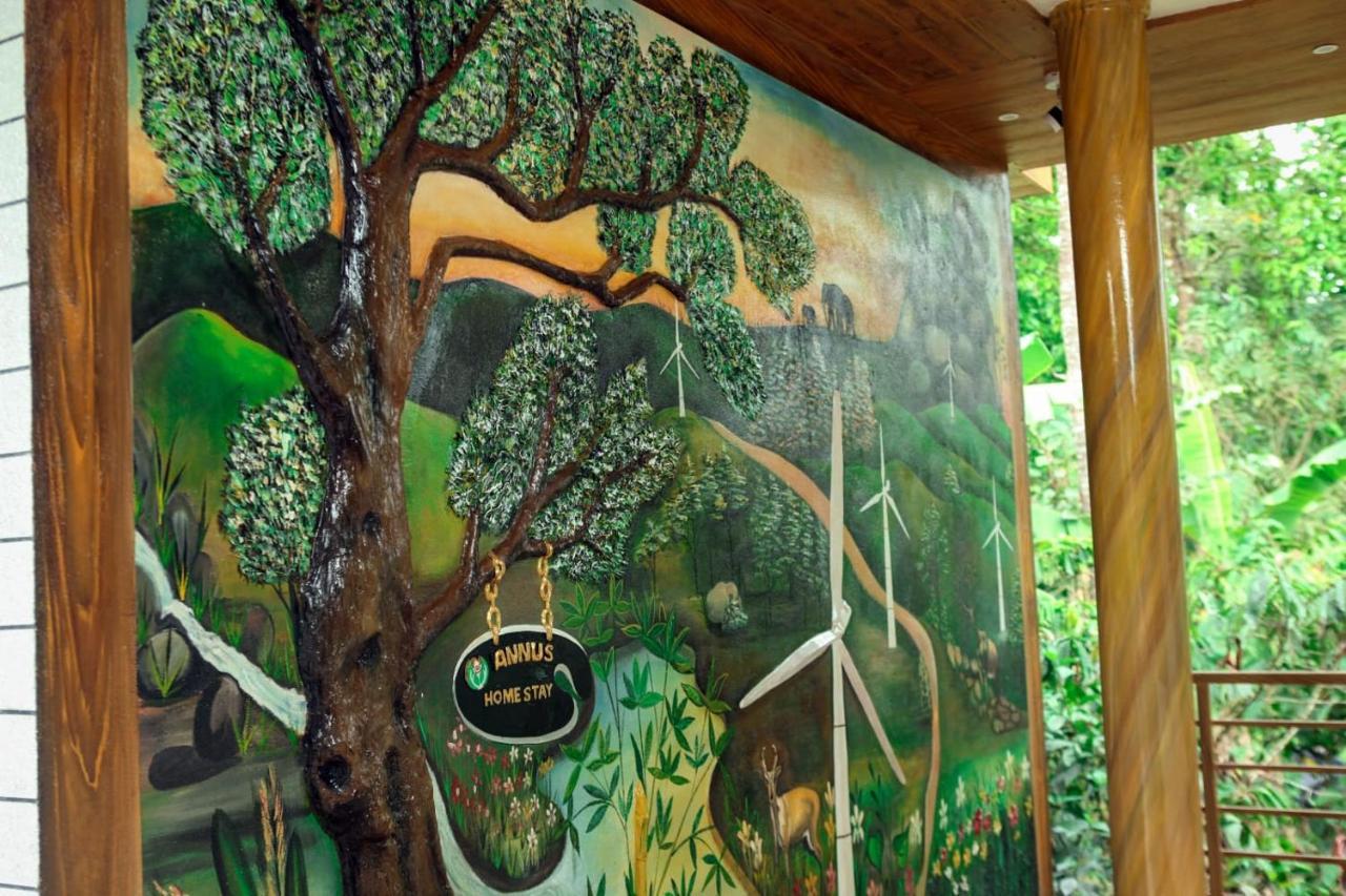 Annus Homestay Ramakkalmedu Exteriör bild