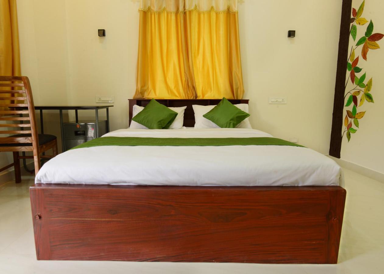 Annus Homestay Ramakkalmedu Exteriör bild